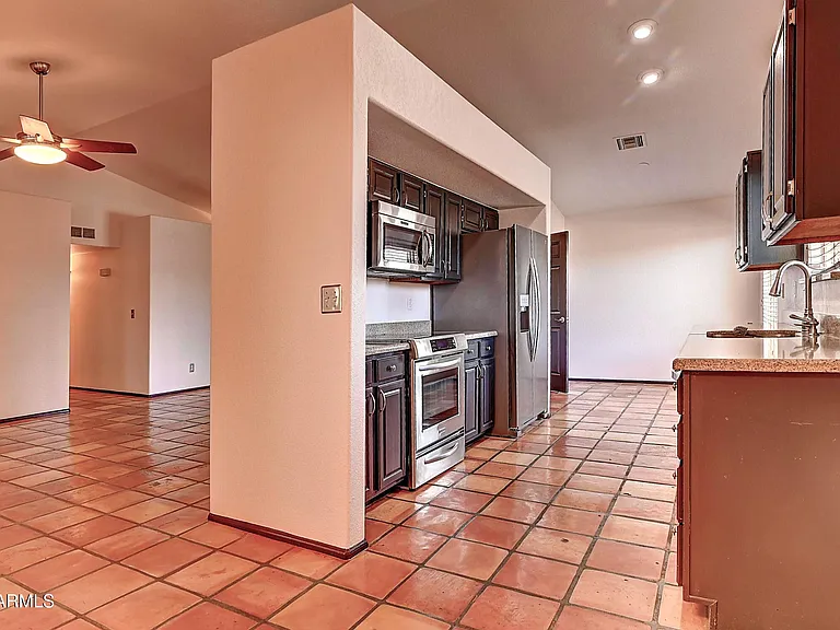14004 N Sussex Pl — Photo 14