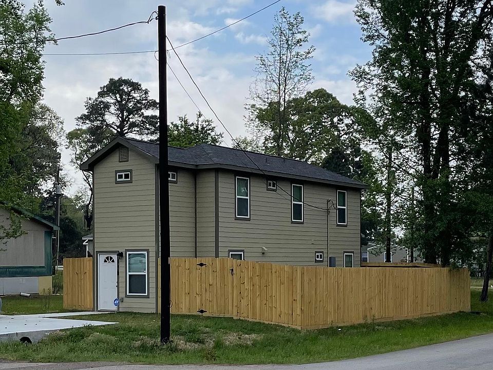 Large corner lot with extra yard to enjoy the outdoors