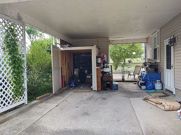 4th image of 363 N Eastview Pkwy