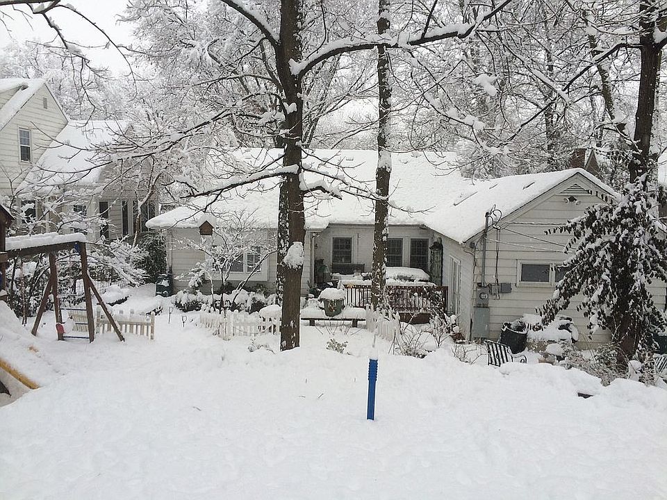 1st image of 5849 Winthrop Ave