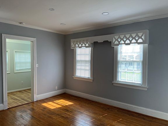 4th image of 1246 Wallace St