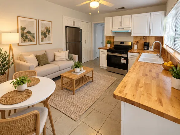 203 Santurce Ave APT B, North Pt, FL 34287