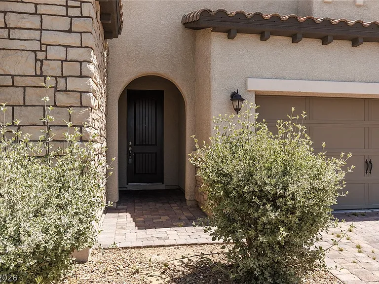 2426 Quiet Ode St — Photo 3