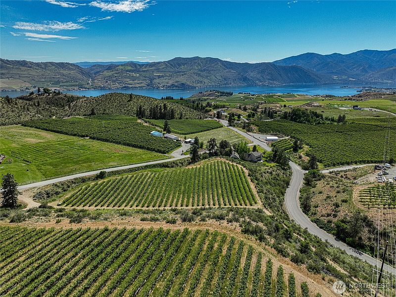 3rd image of 173 Chelan Ranch Road