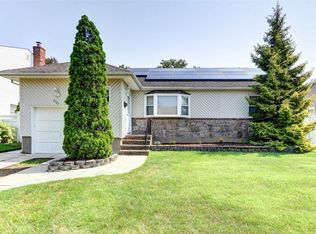 2329 Charing Cross Rd, Baldwin, NY 11510