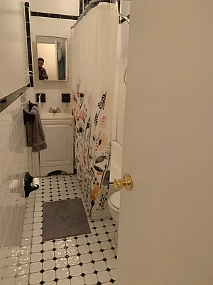 Rented by MQ Realty LLC | media 18