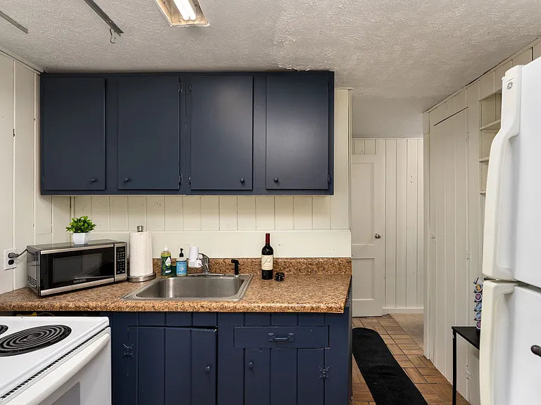 9 Oceanic St #A — Photo 8