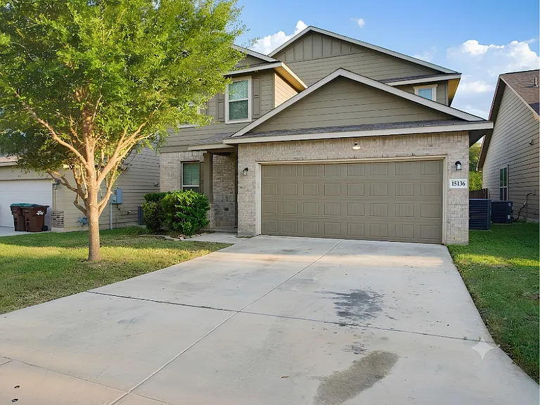 15136 Pandion Dr — Photo 1