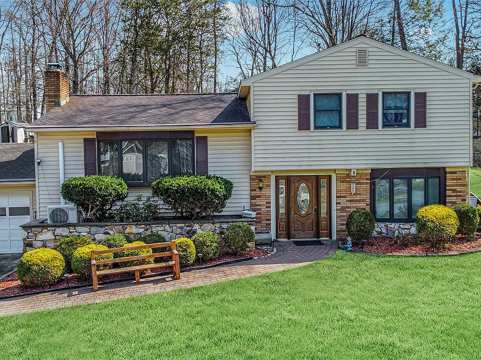 1st image of 10 Horizon Hill Drive