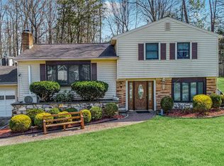 10 Horizon Hill Drive, Poughkeepsie, NY 12603