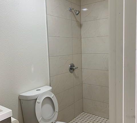 3rd image of 1916 S San Antonio Ave #1