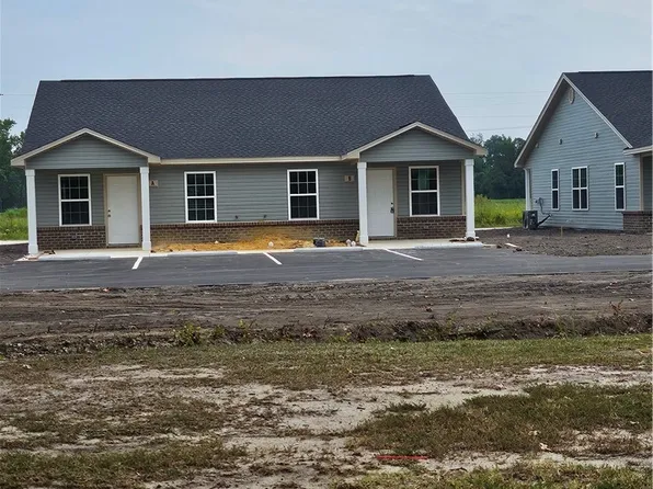753 Normal St, Pembroke, NC 28372