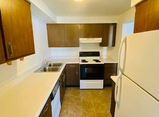 450 S Saint Bernard Dr #6, De Pere, WI 54115