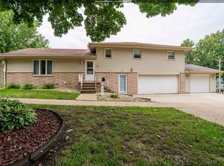 150 4th St SE, Le Mars, IA 51031