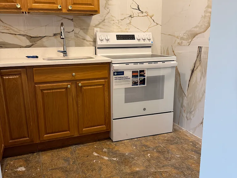 1401 Acushnet Ave #2 — Photo 3