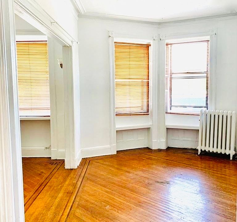 1st image of 137 7th Ave APT 3F