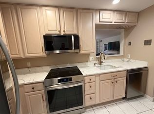 269 Cambridge Rd APT 204, Woburn, MA 01801