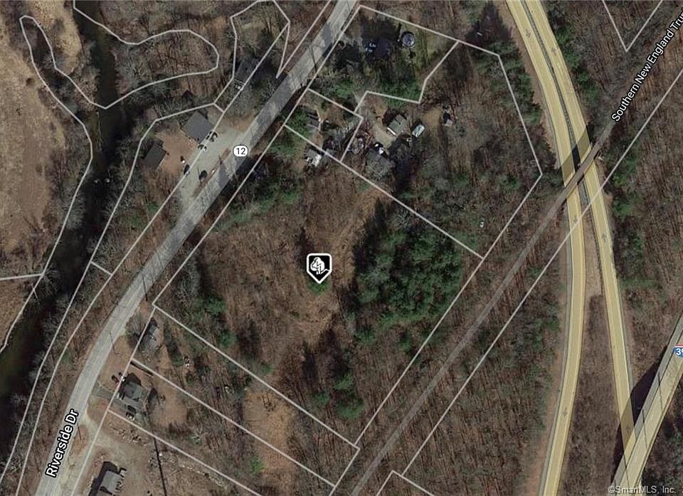 2nd image of 365 Riverside Dr