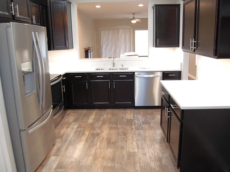 579 Bridle Path Cir — Photo 2