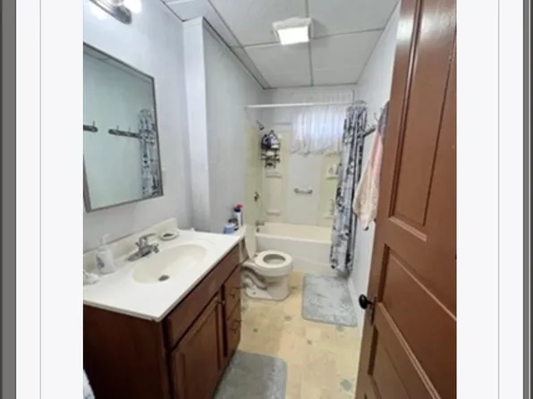 47 Arlington St APT 3, Worcester, MA 01604