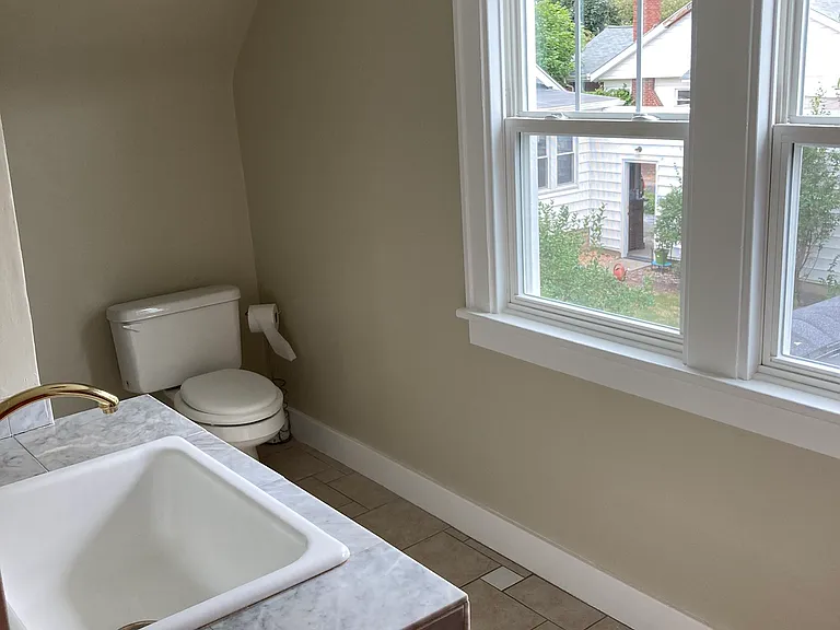 11711 Davis St — Photo 21
