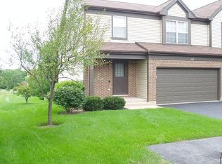 947 Old Oak Cir, Algonquin, IL