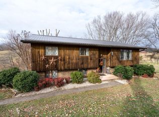 401 Spruce St, Mount Carmel, TN 37645