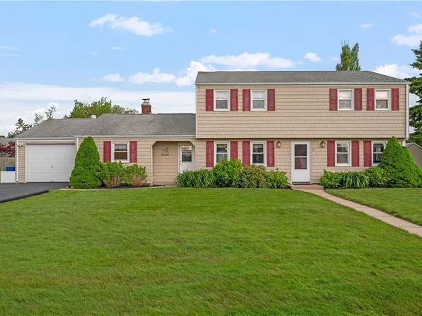 36 Hope Ln, Narragansett, RI 02882