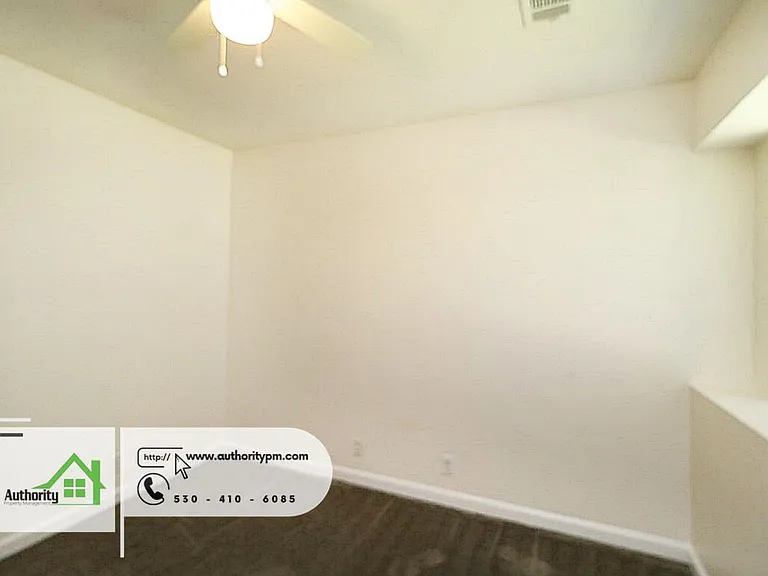 6822 Creekside St — Photo 12