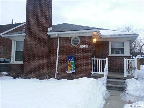 1st image of 1027 Riverbank St