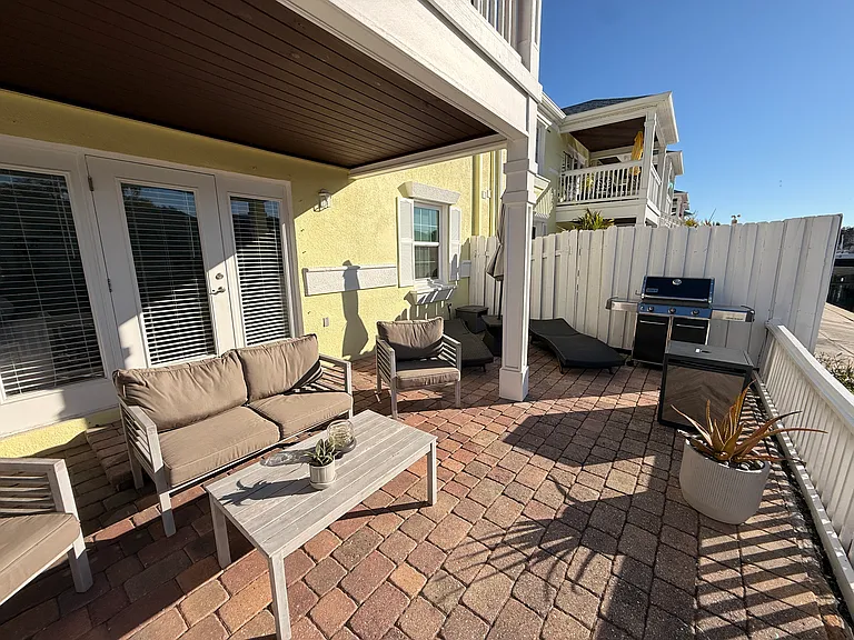 5005 Coquina Key Dr SE #B — Photo 22