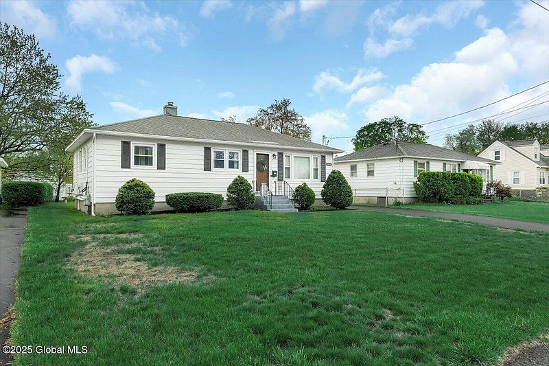 3rd image of 97 McNutt Avenue