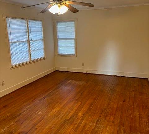 4th image of 122 Gayle St
