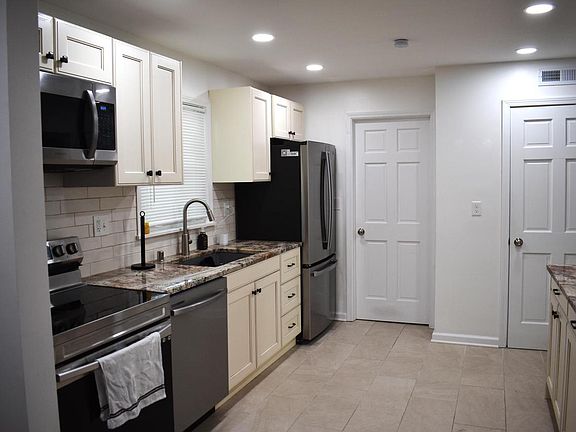 5th image of 4405 S 84th STREET