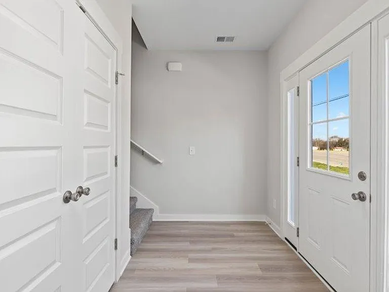 Stadium Townhomes — Photo 3