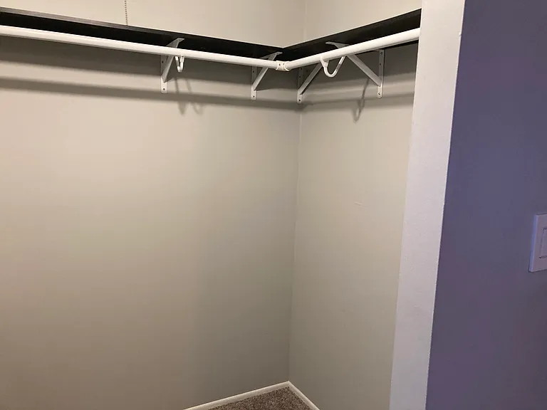 325 Dahlgren Dr — Photo 16