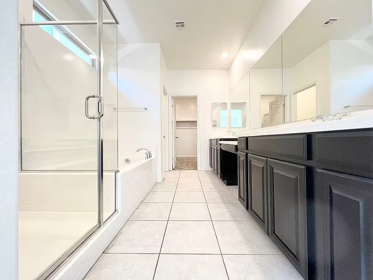 925 Bayberry Ridge St — Photo 10