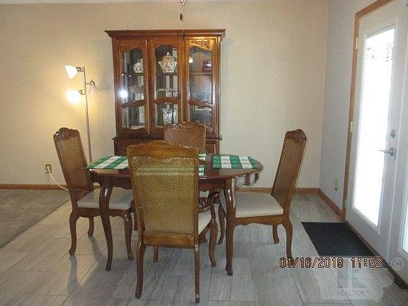 3rd image of 5885 Christa Dr