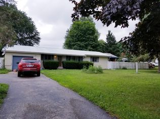5691 Milnes Rd, Jonesville, MI 49250