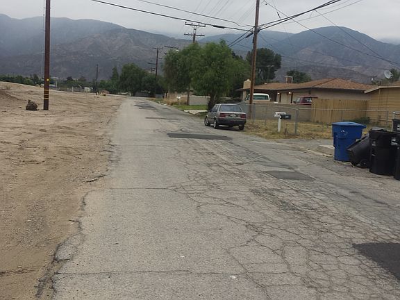 3rd image of Pershing Ave