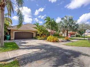 15824 NW 83rd Ave, Miami Lakes, FL 33016
