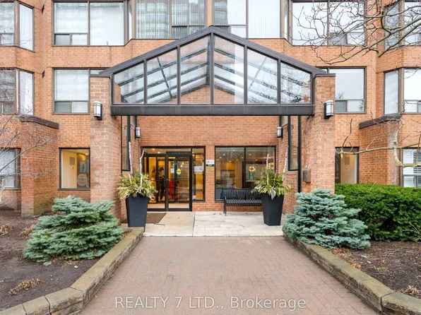 1270 Maple Crossing Blvd #412, Burlington, ON L7S 2J3