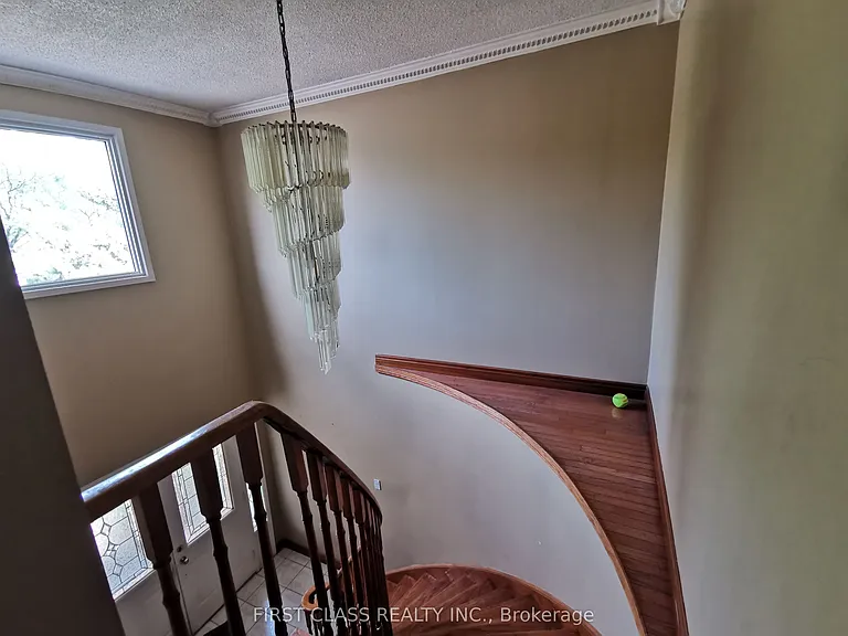 324 Winfield Ter #MAIN2ND FLOOR — Photo 9