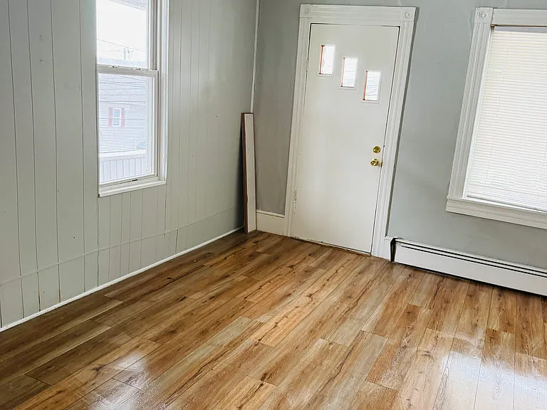 65 Hillside Ave — Photo 4