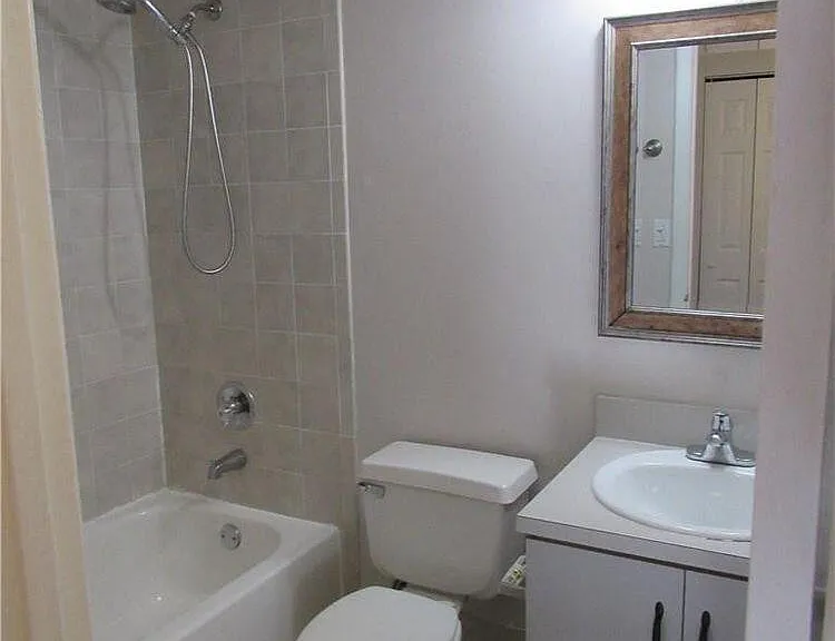 5240 SW 121st Ave — Photo 7