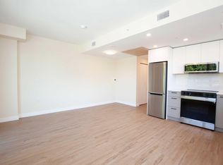 2892 E 10th Ave #301, Vancouver, BC V5M 2A9