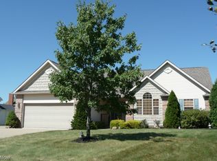 889 Lockwood Rd, Barberton, OH 44203