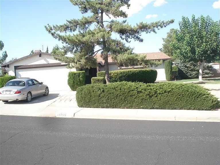 1st image of 13799 Woodbine Dr