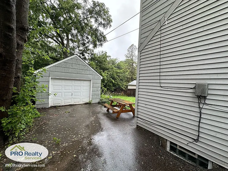 3238 Rhode Island Ave S — Photo 18