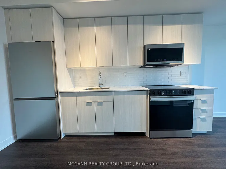 2075 Lakeshore Rd #301 — Photo 8
